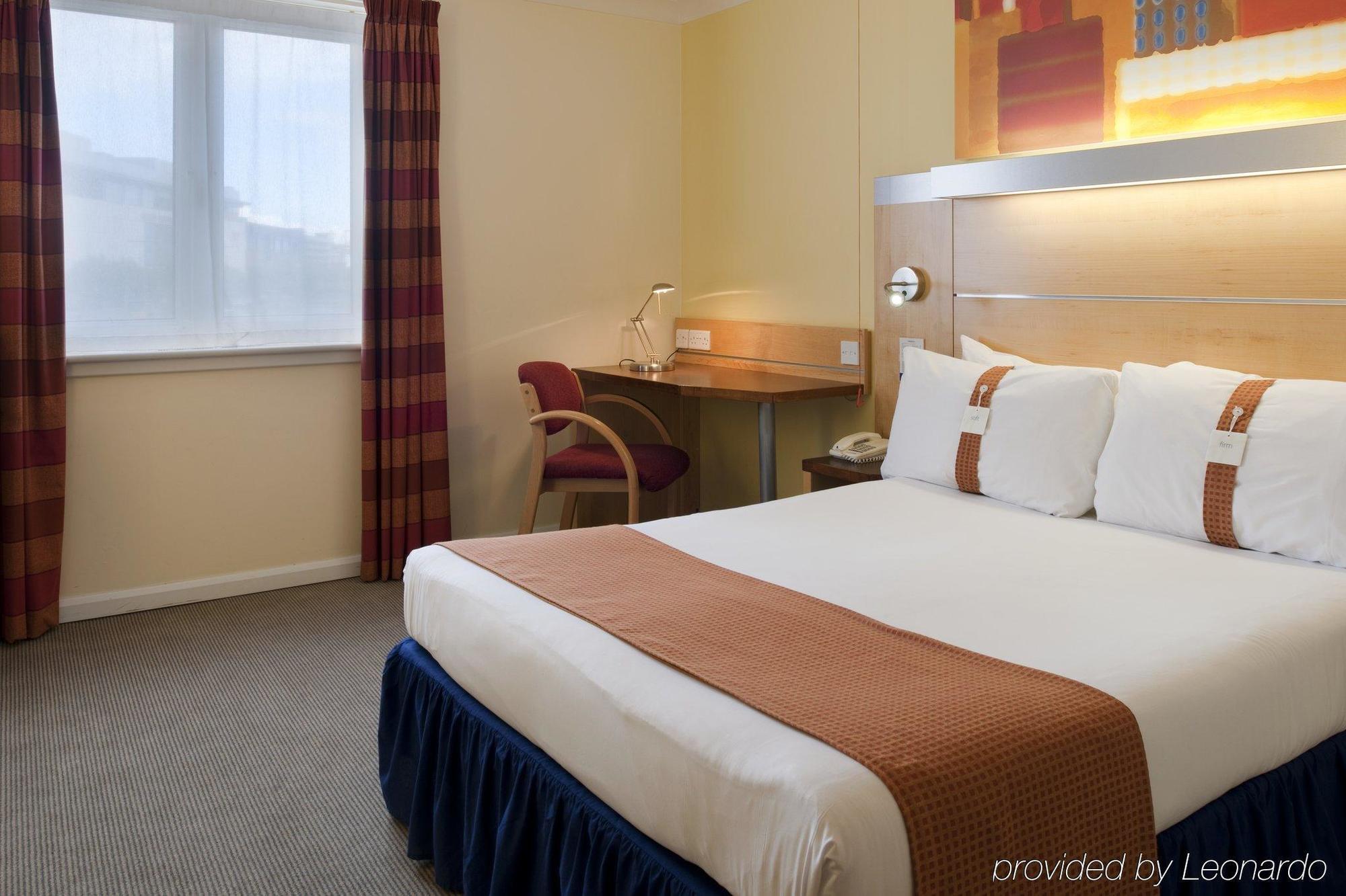 Holiday Inn Express Edinburgh - Leith Waterfront, An Ihg Hotel Стая снимка